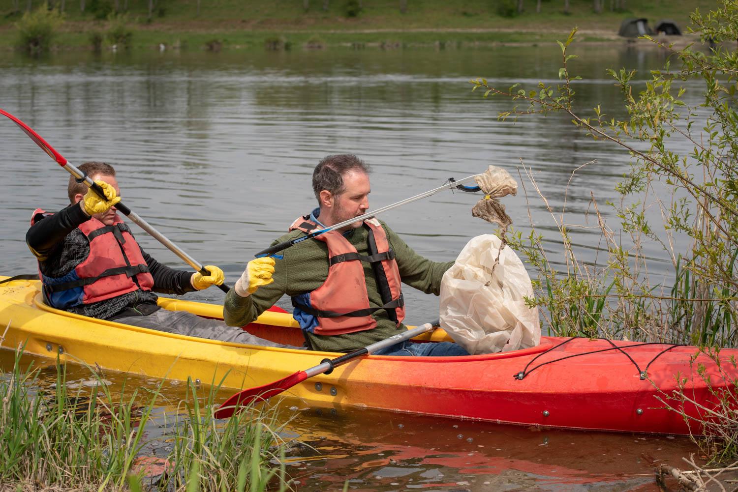 Maas Clean Up pakket i.s.m. Kajak Maasland en Rafting © Ben Creemers